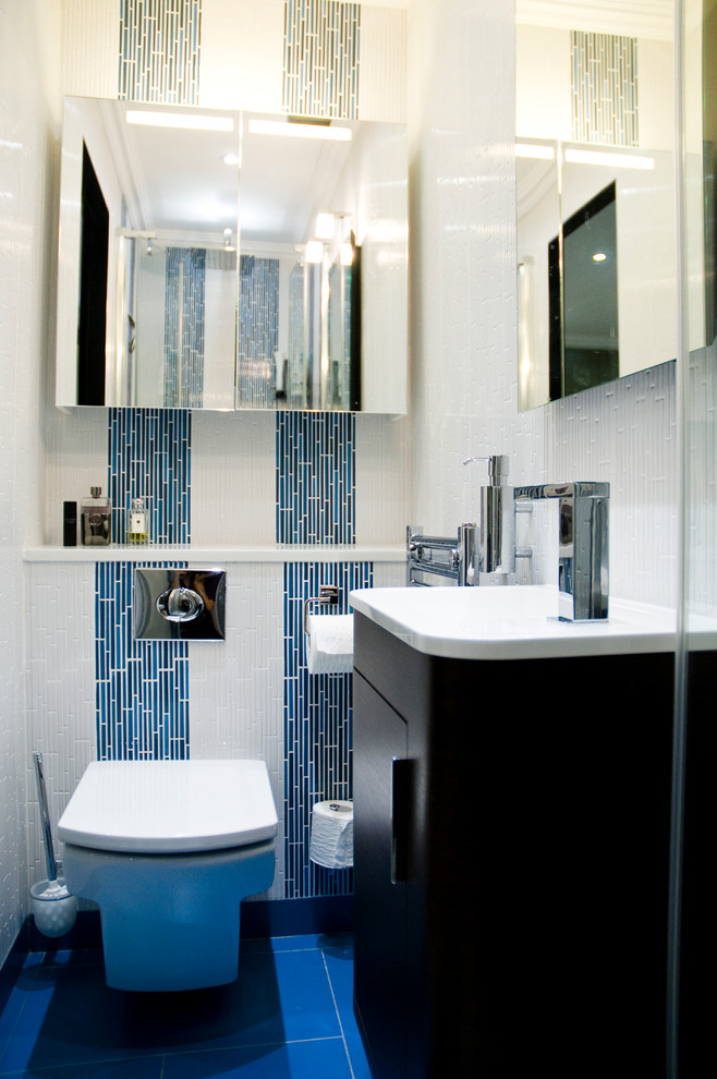 Photo of a modern bathroom in London.