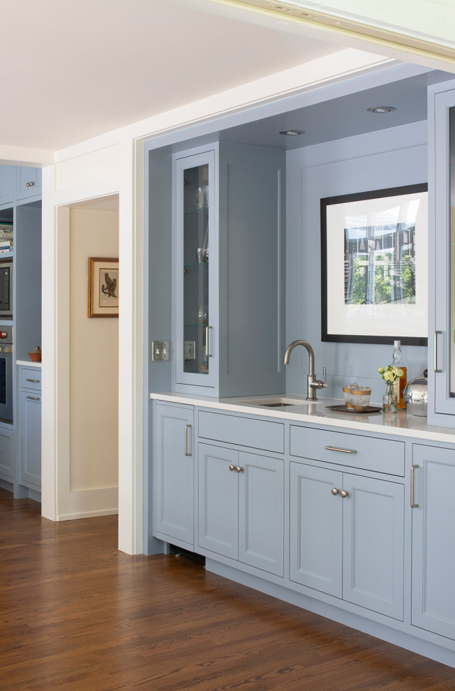 Kitchen - transitional kitchen idea in Minneapolis