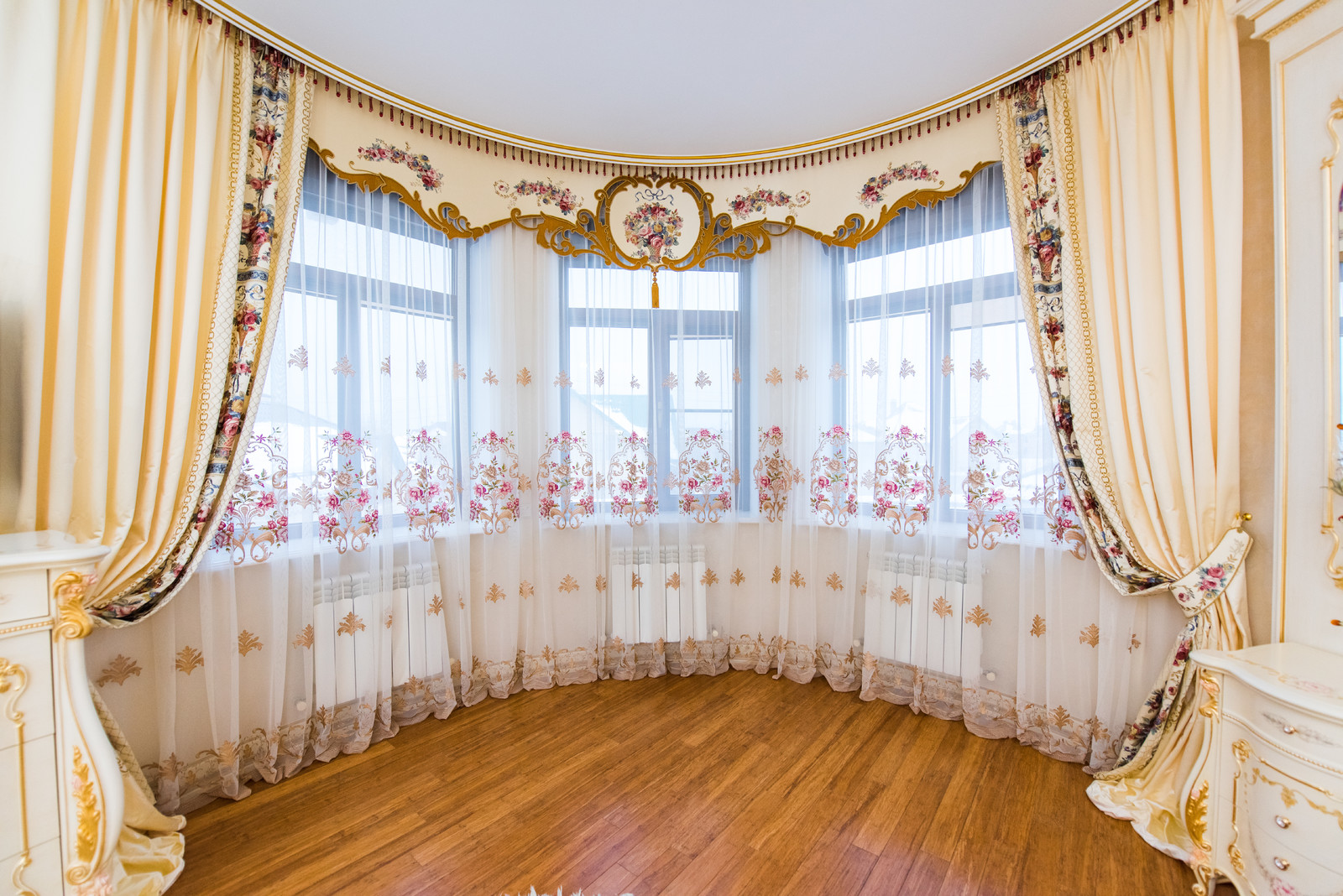 Спальня в классическом стиле