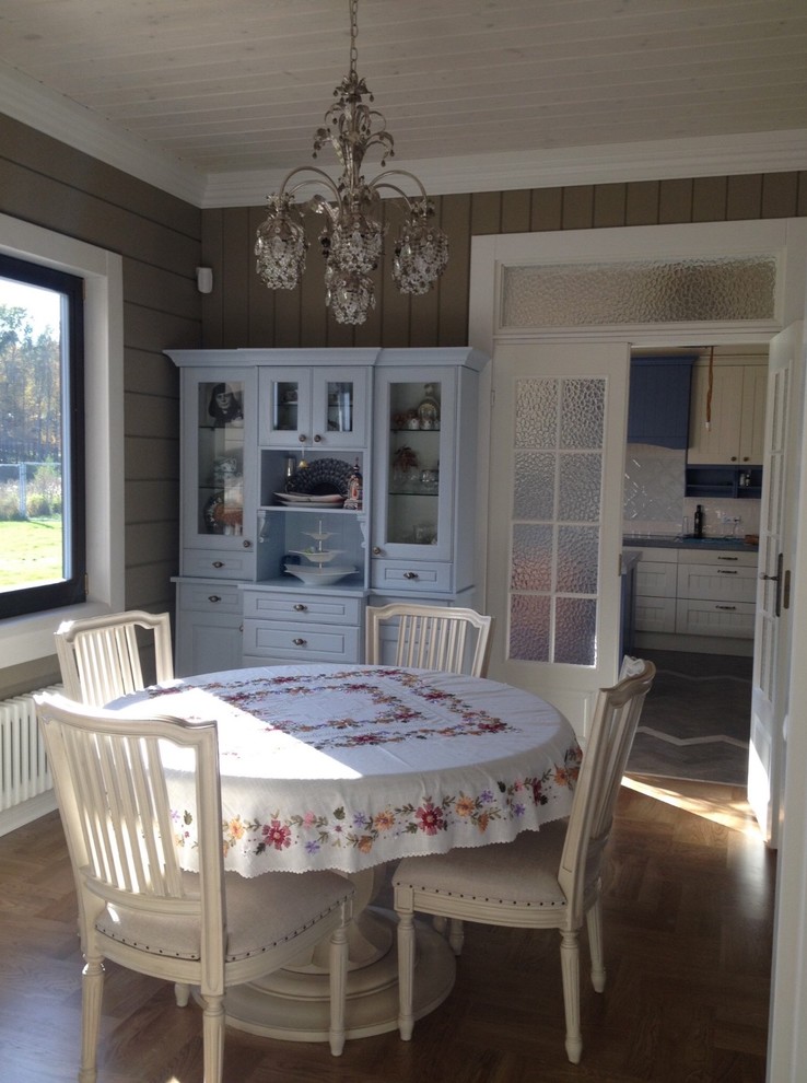 Дом с видом лес