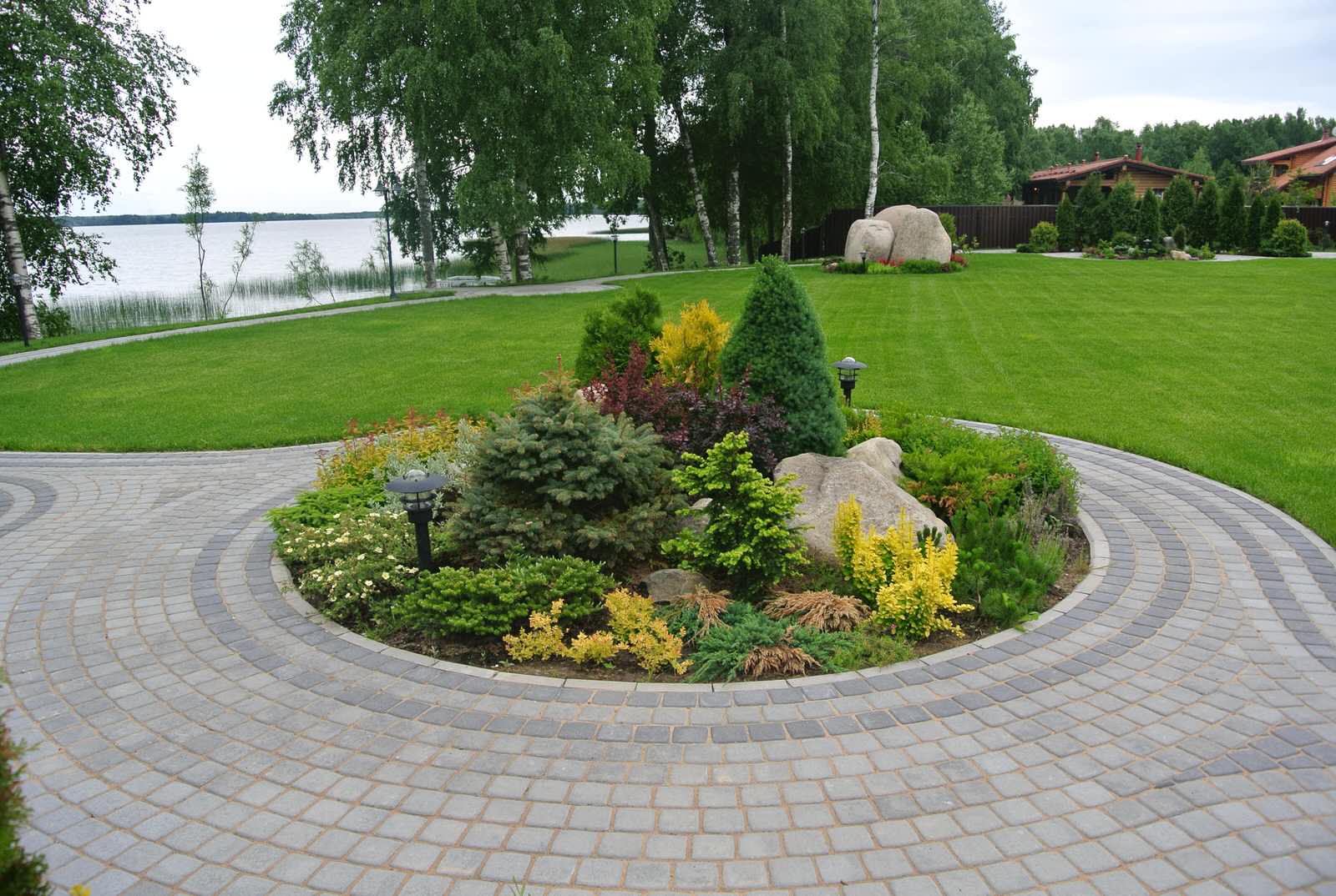 Берег.Озеро Красногвардейское