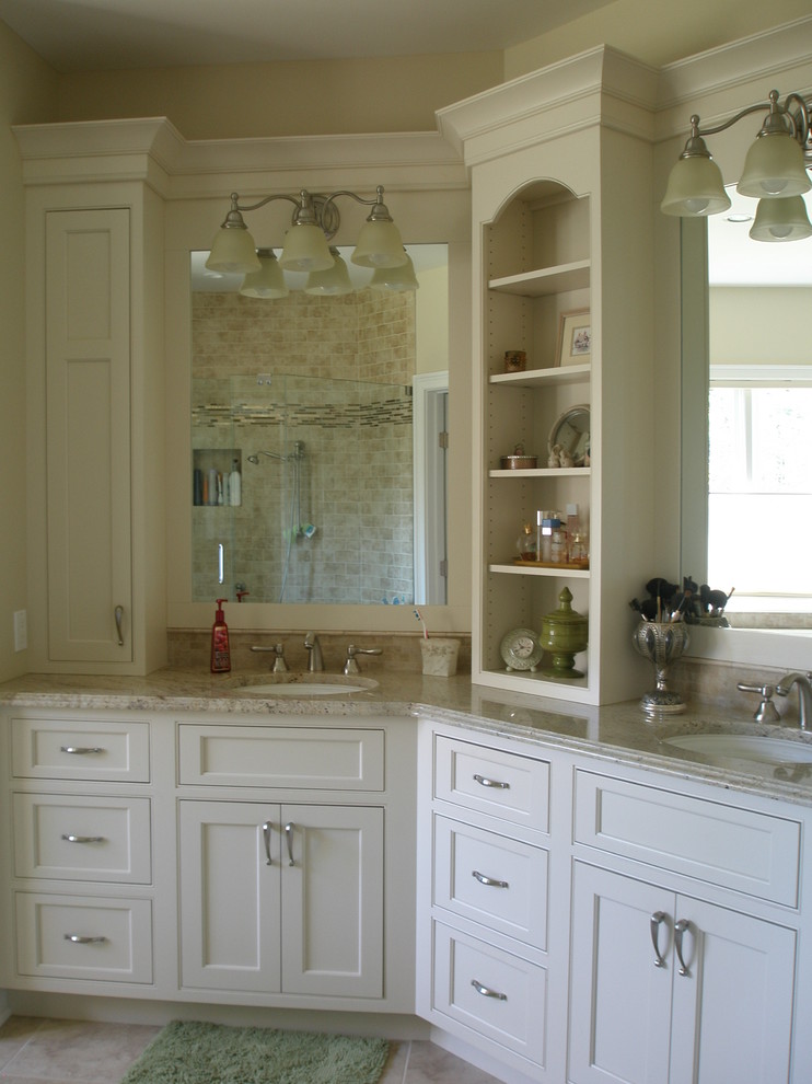 Inspiration for a transitional bathroom remodel in New York