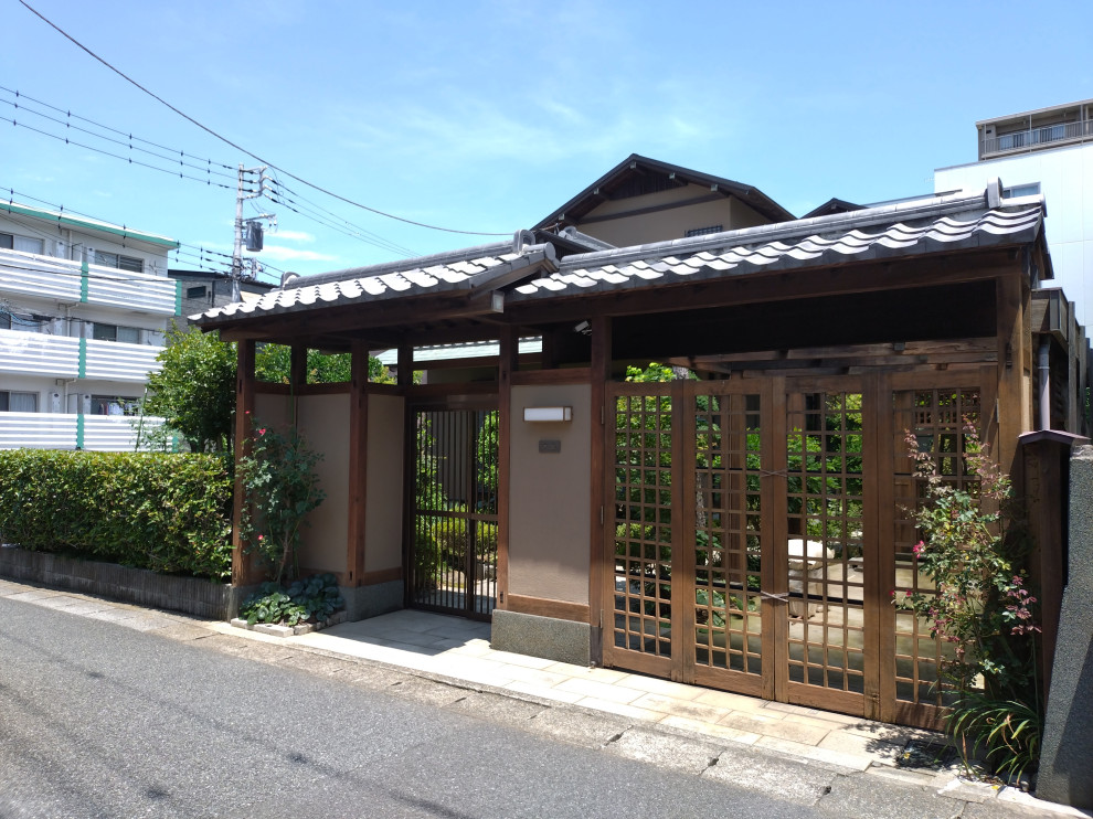 屋根付き門扉