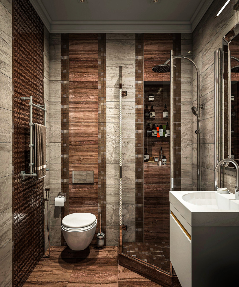 Bild på ett funkis vit vitt en-suite badrum, med en hörndusch, beige kakel, keramikplattor, beige väggar, målat trägolv, ett undermonterad handfat, bänkskiva i glas, brunt golv och dusch med gångjärnsdörr