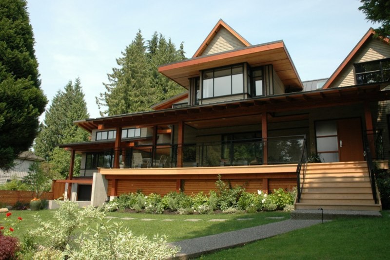 This is an example of a contemporary exterior in Vancouver.