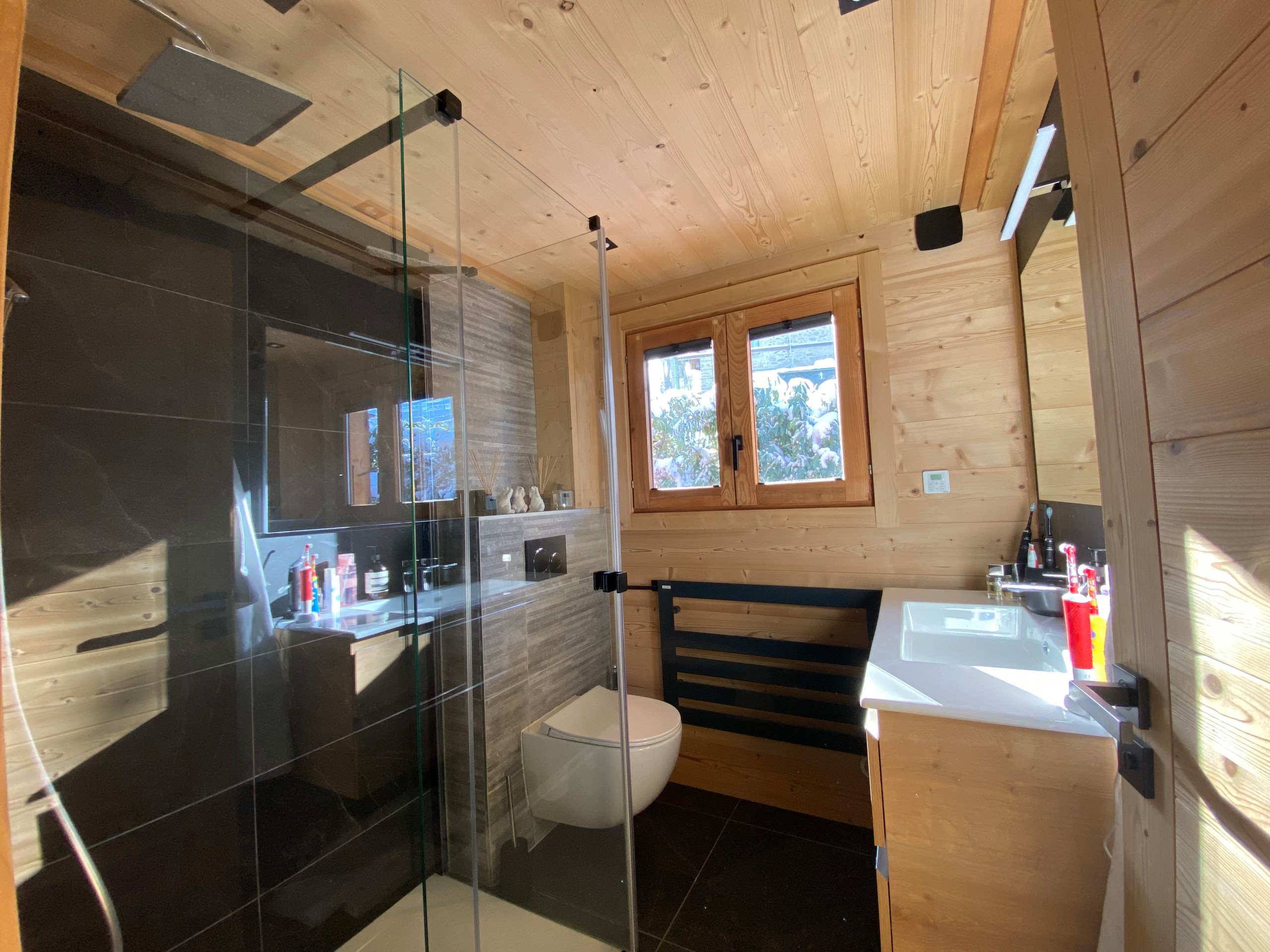 CHALET BOIS ET CONTEMPORAIN