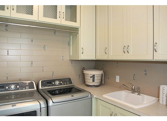 Dwellings fusion-service-yard
