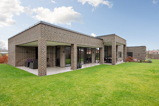 Solgte contemporary-fasad