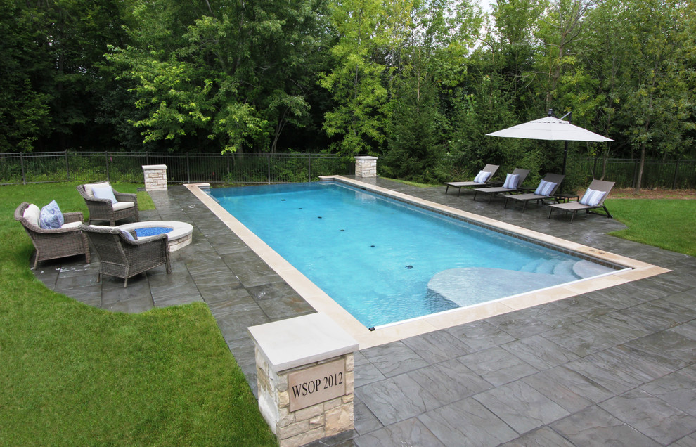 Transitional pool photo in Chicago