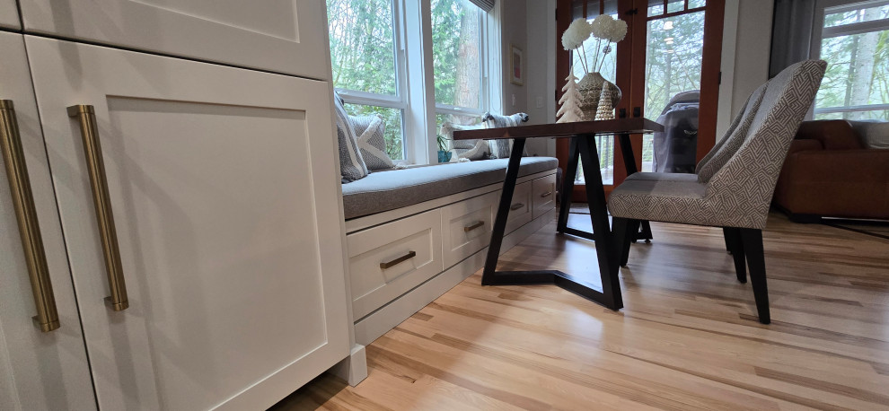 Kitchen - kitchen idea in Portland