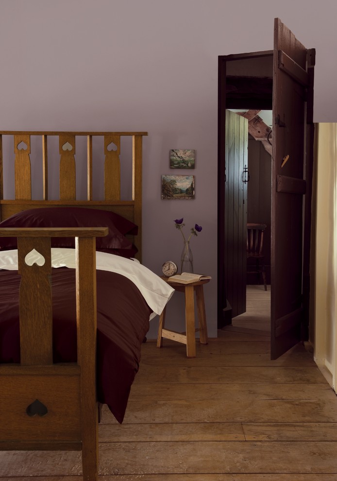 This is an example of a country bedroom in Buckinghamshire.