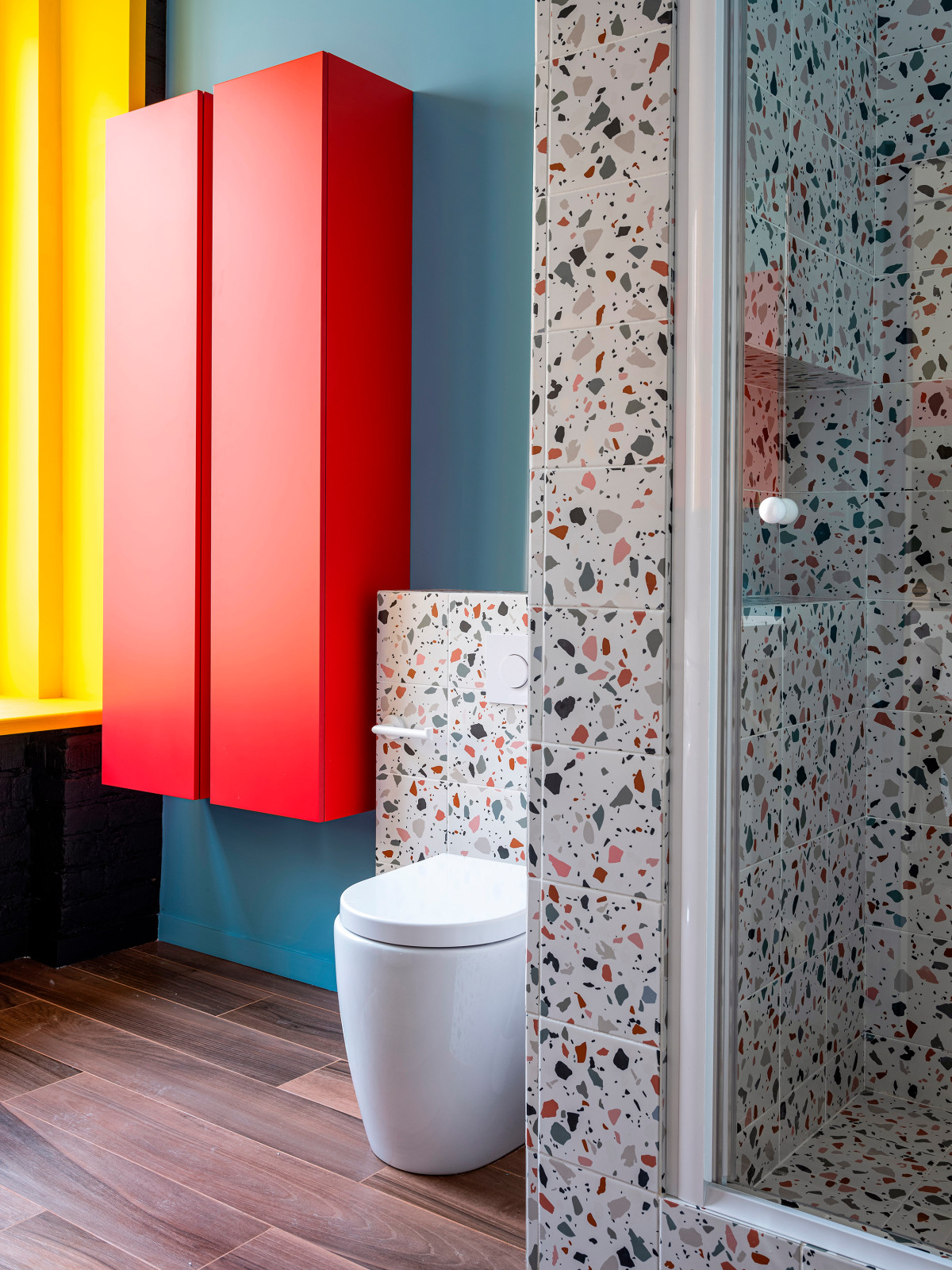 Современный интерьер в старинной доме в центре Москвы для сдачи в аренду