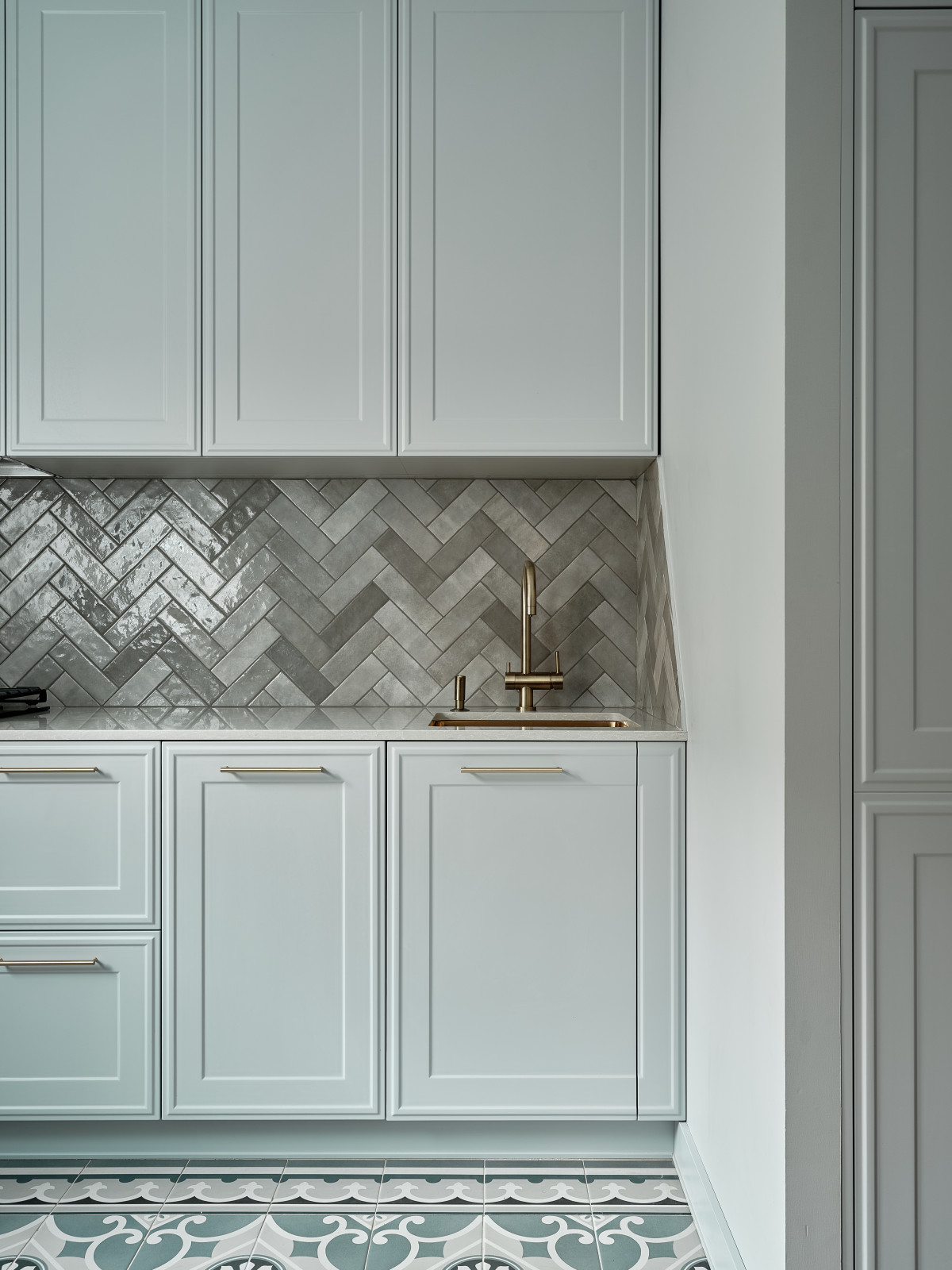 Английская классика белая кухня