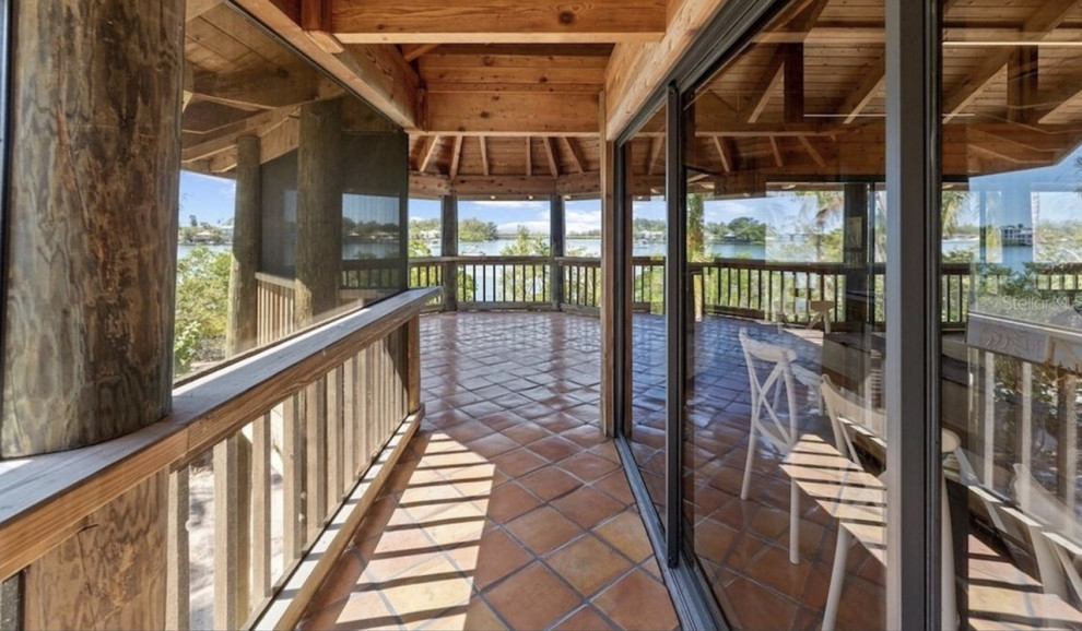 MOKU - Tropical Island House