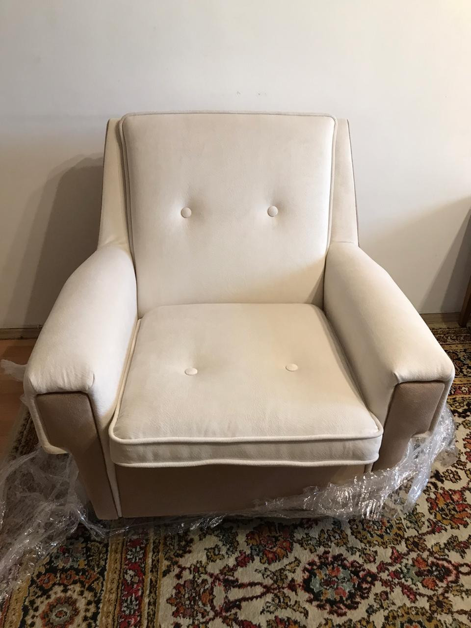 Обивка кресла от компании Фабрика Обивки