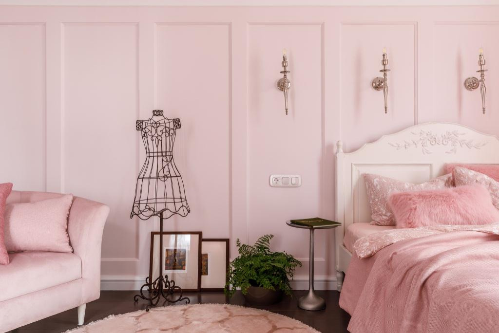 Гипсовая лепнина Аврора (Краснодар) в частном доме. Дизайнер Галина Довлатян