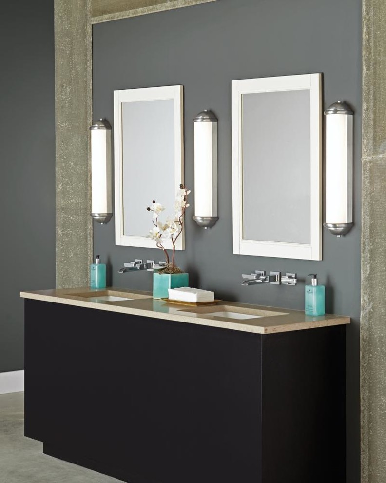 Example of a minimalist bathroom design in Chicago