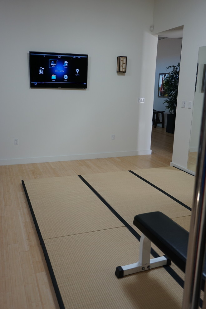 This is an example of a beach style home gym in Los Angeles.
