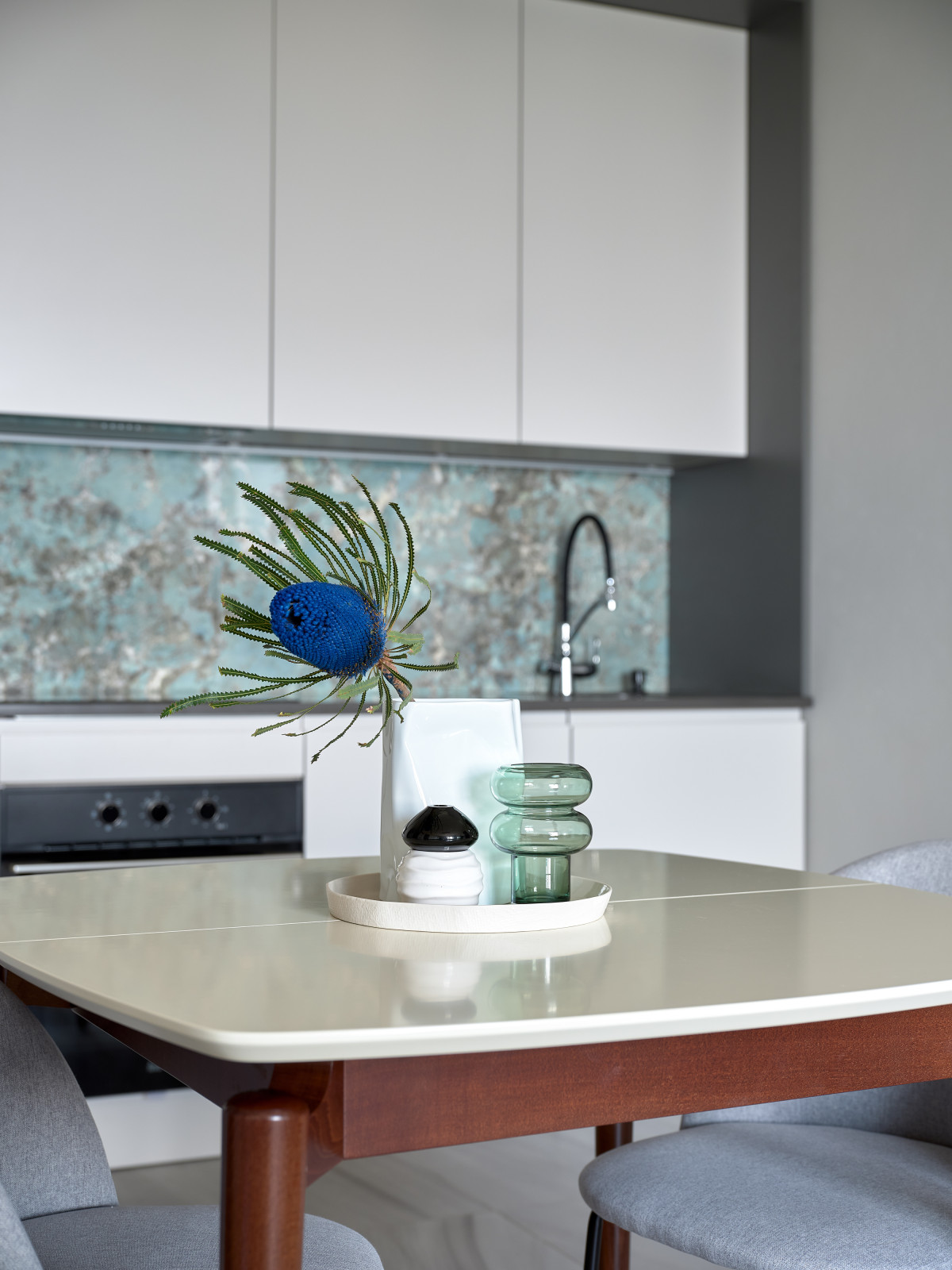 Аппартаменты на 35 этаже. Дизайнер Валерия Москалева. Публикация Elle Decoration