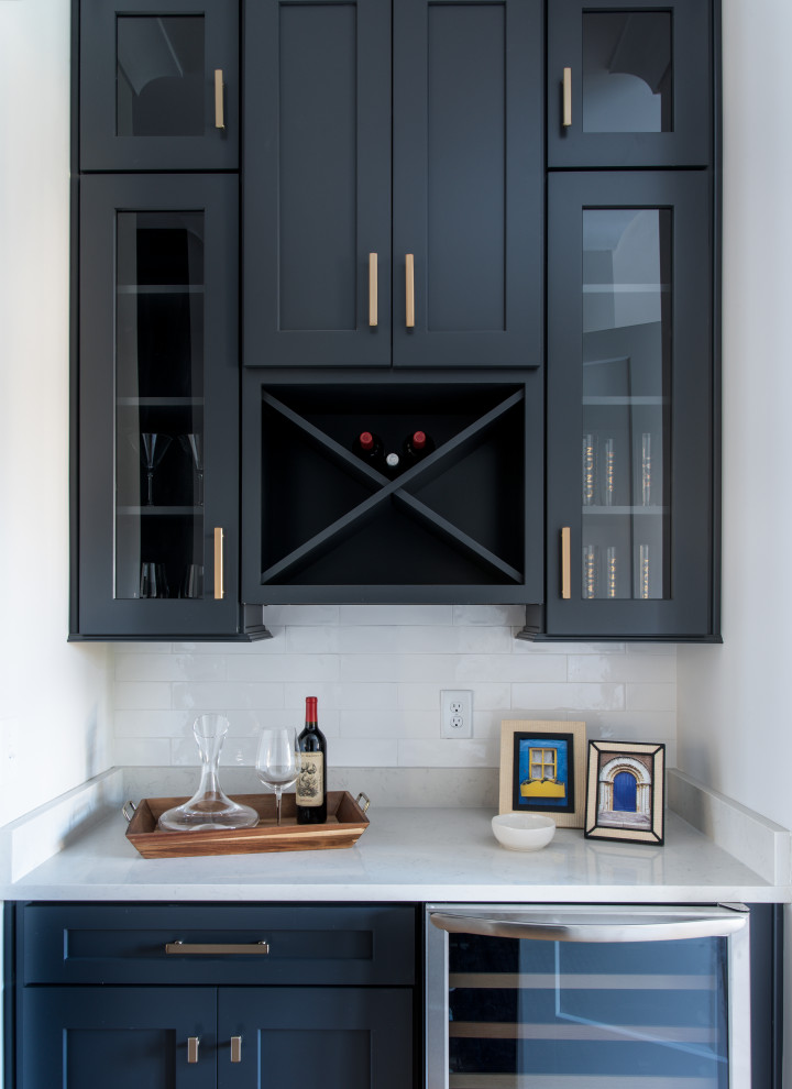 Home bar - transitional home bar idea in Birmingham