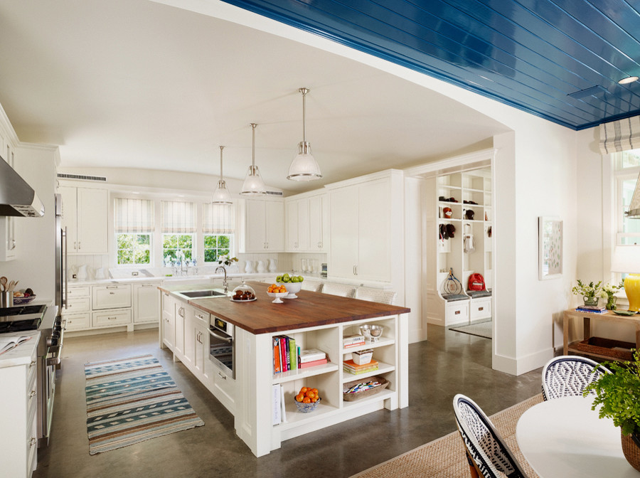 Inspiration for a transitional kitchen remodel in Houston