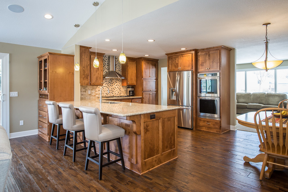Example of a transitional kitchen design in Minneapolis