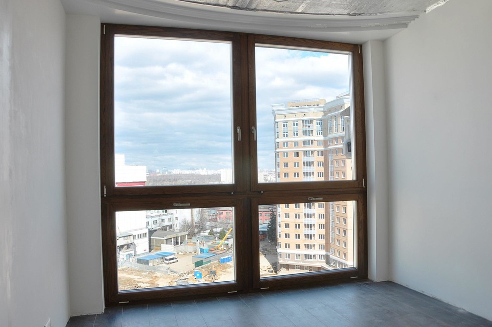 Остекление квартиры на Радиальной (дерево-алюминиевые окна)