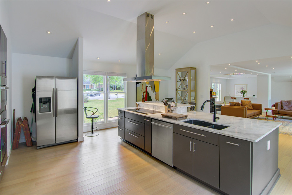 Kitchen - kitchen idea in Charleston