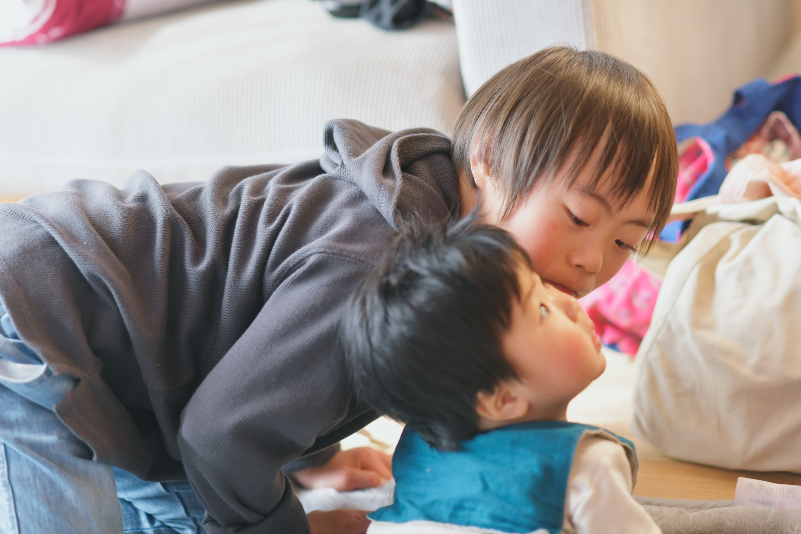 家族の笑顔輝く自然素材の家