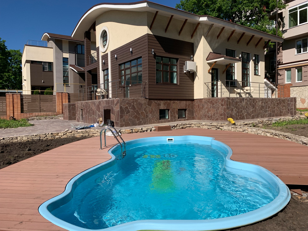 Уличный бассейн на 8-й просеке, г. Самара