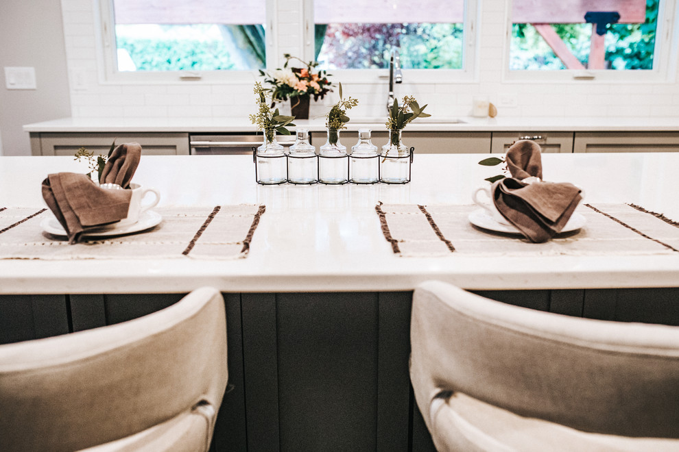 Transitional home design photo in Seattle