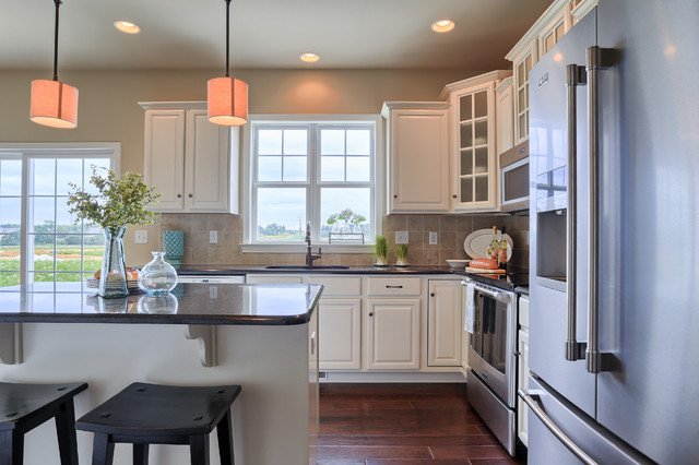Kitchen traditional-kitchen