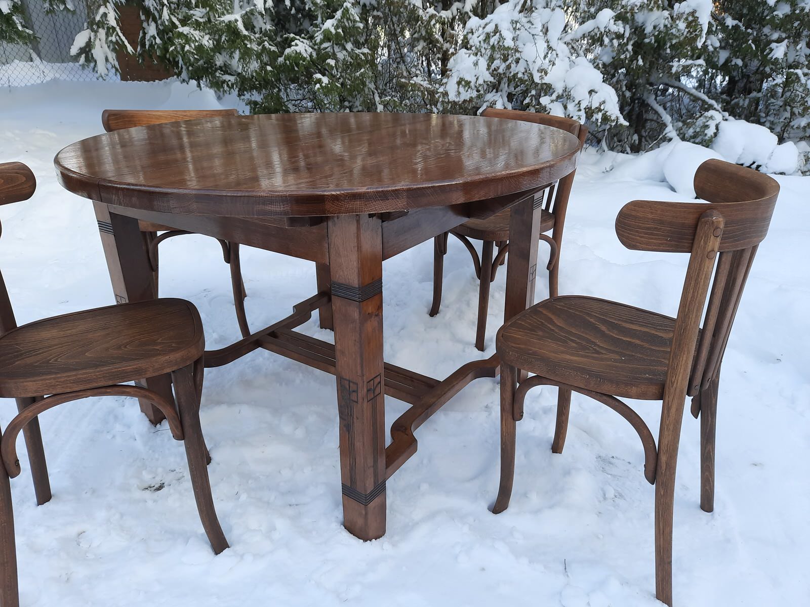 Раскладной круглый стол