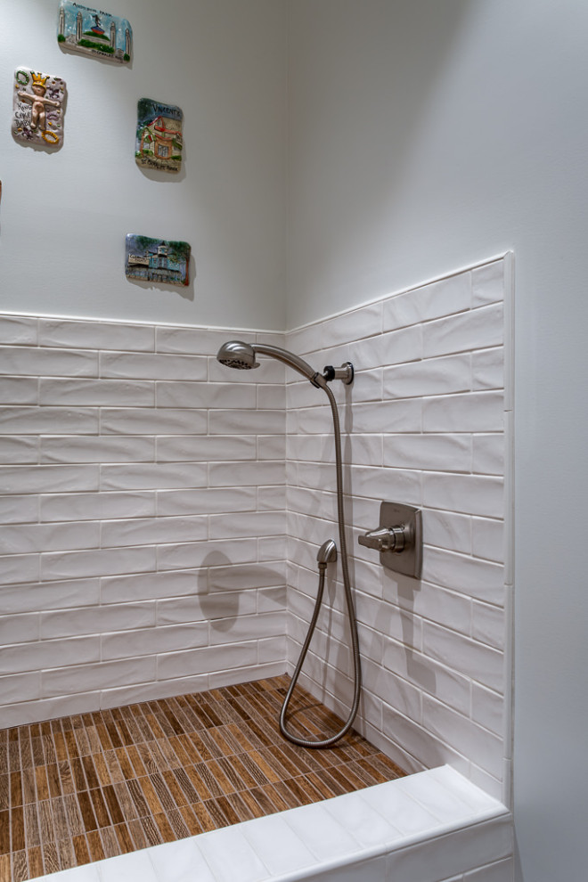 Laundry room - transitional laundry room idea