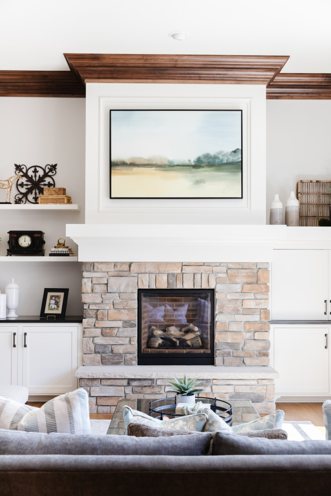 Inspiration for a transitional home design remodel in Minneapolis