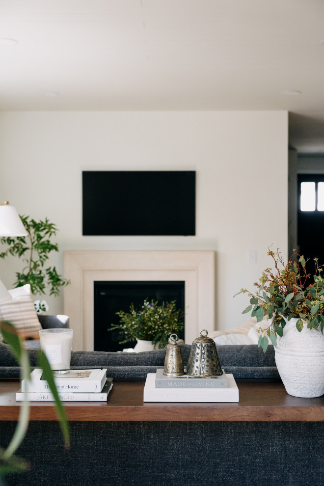 Paradise Ave. Living Room