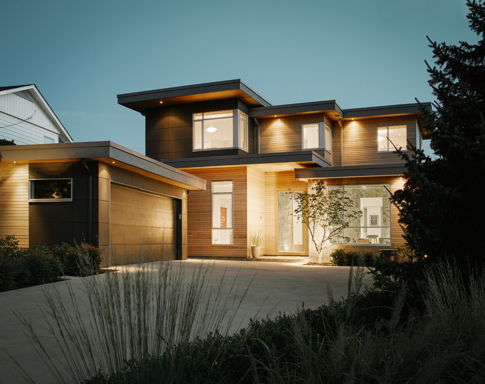 This is an example of a modern exterior in Vancouver.