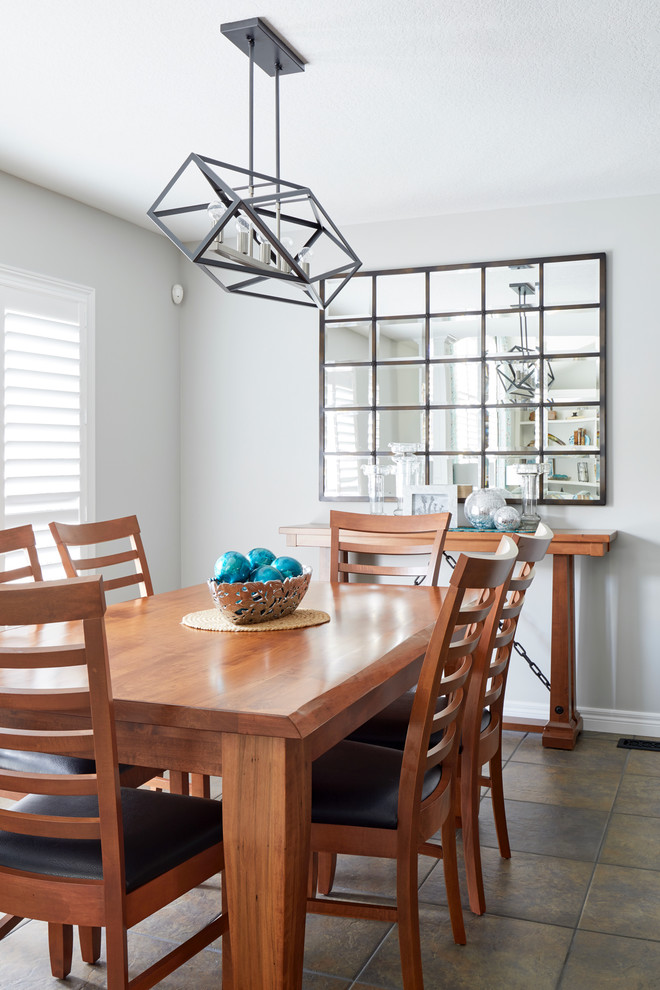 Example of a transitional kitchen design in Toronto