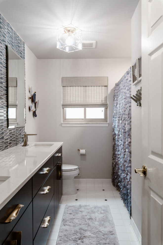 Valleyview Drive - Modern - Bathroom - Detroit - by Valia Design | Houzz