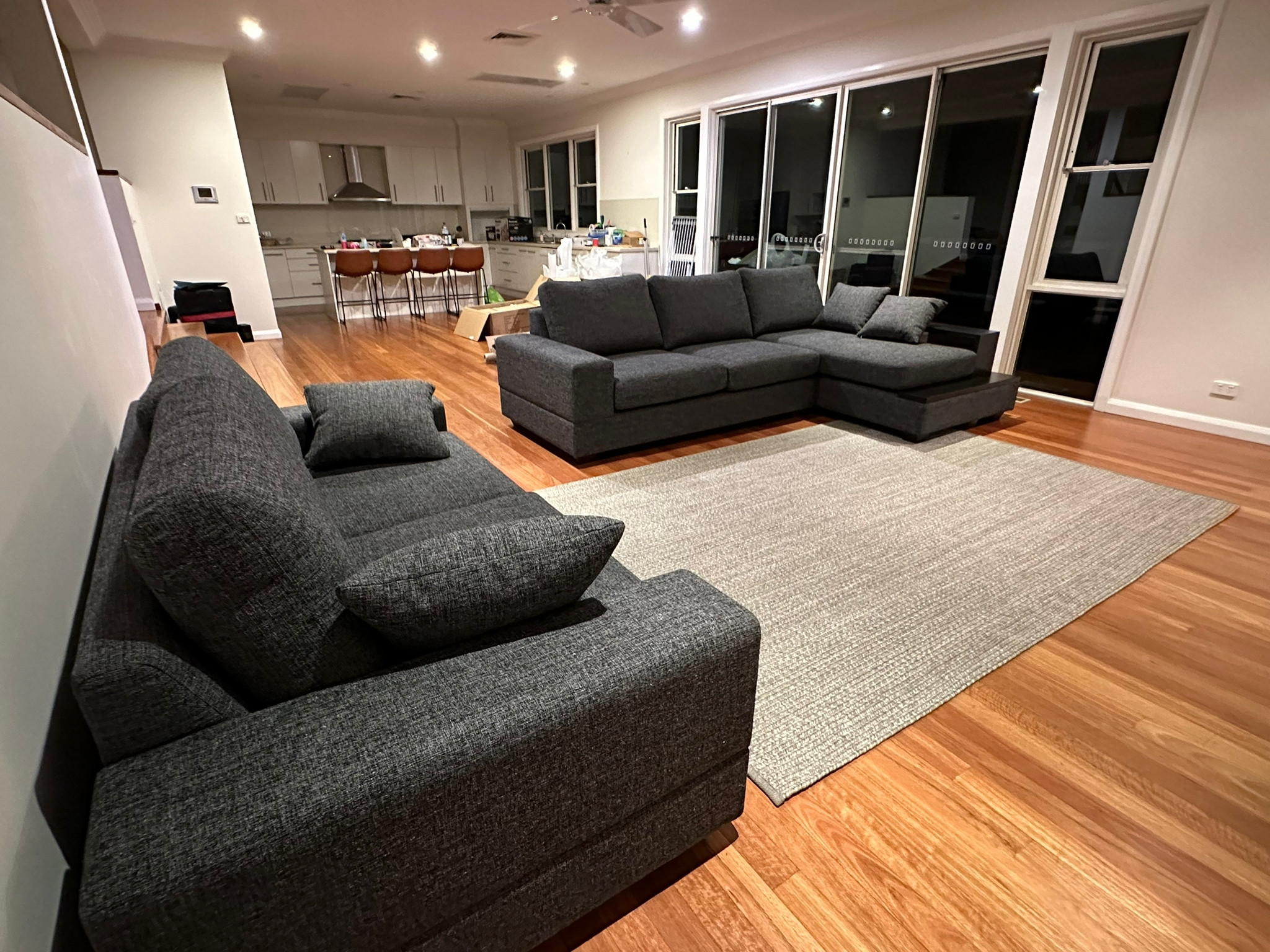 NEW COUNTRY AND NEW HOME FULL Source and stage all furniture and services