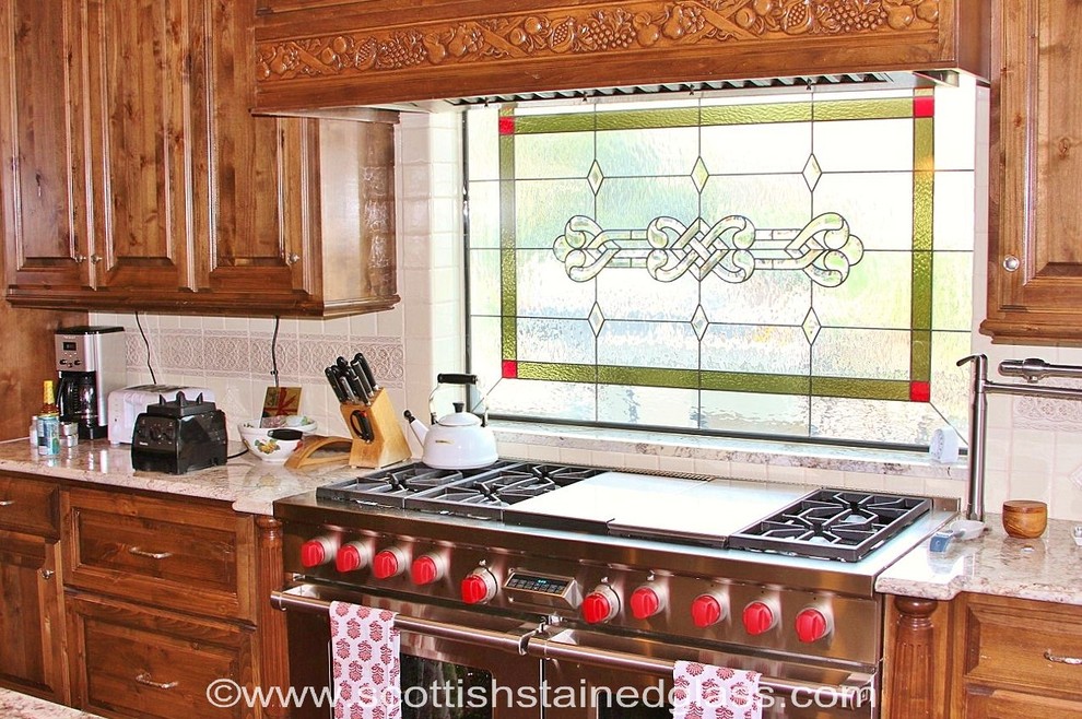 Elegant kitchen photo in Austin