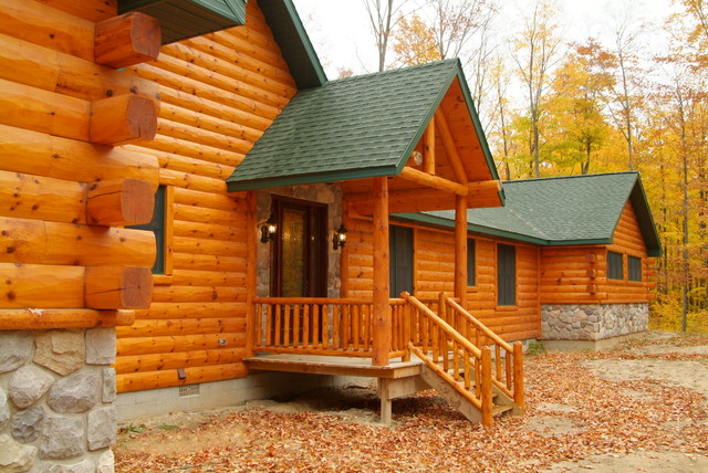 Cedar half log siding rustikt-hus-og-facade