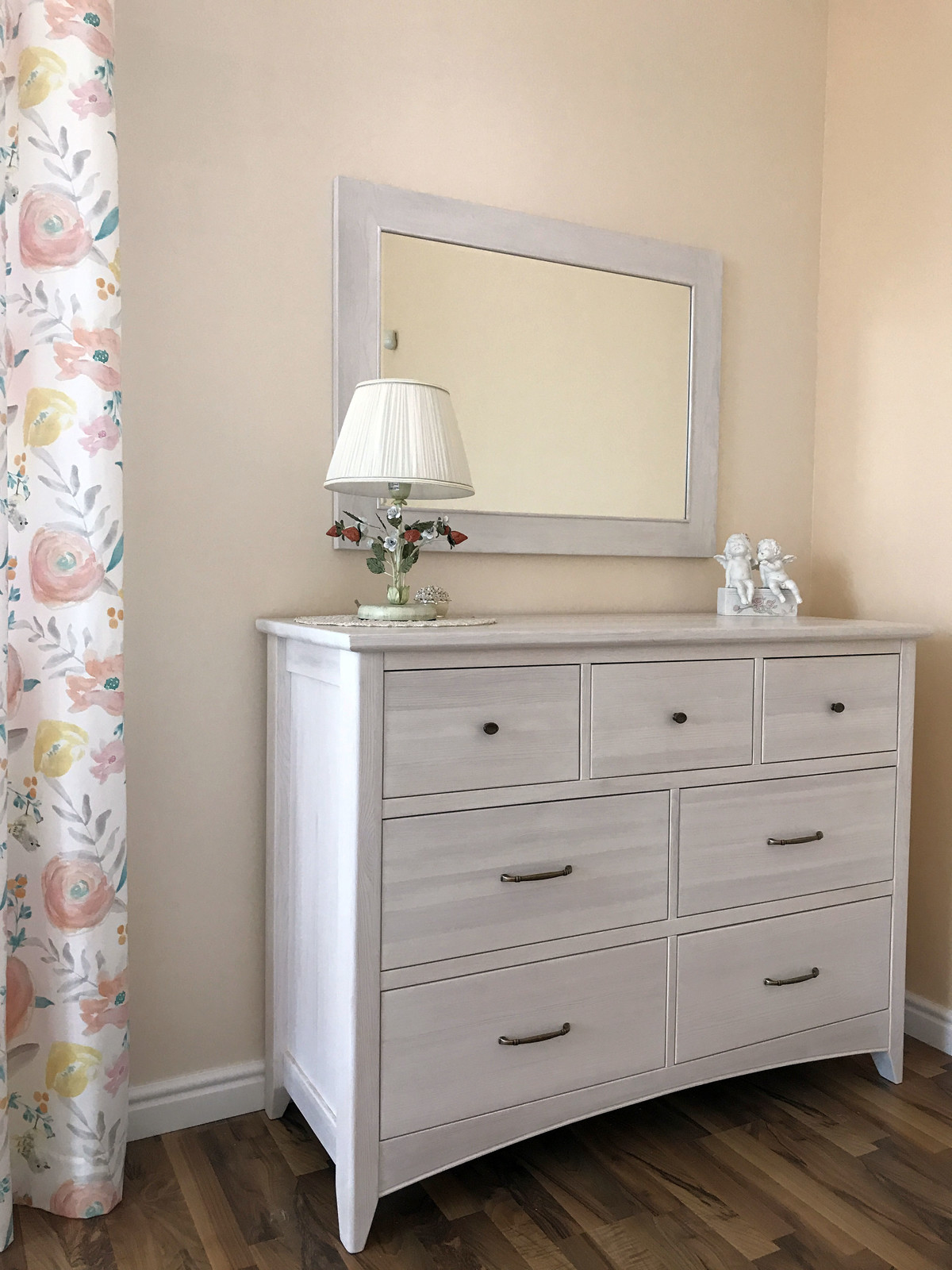 Спальня для юной леди