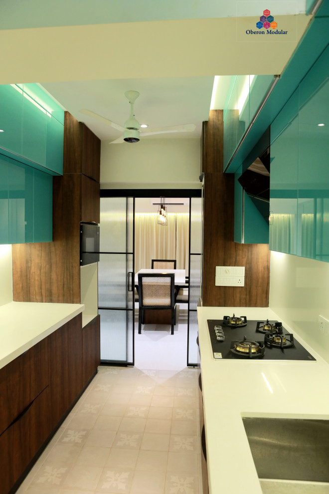 OBERON Parallel Kitchen Super Mat Laminate & Back Painted Glass Vile