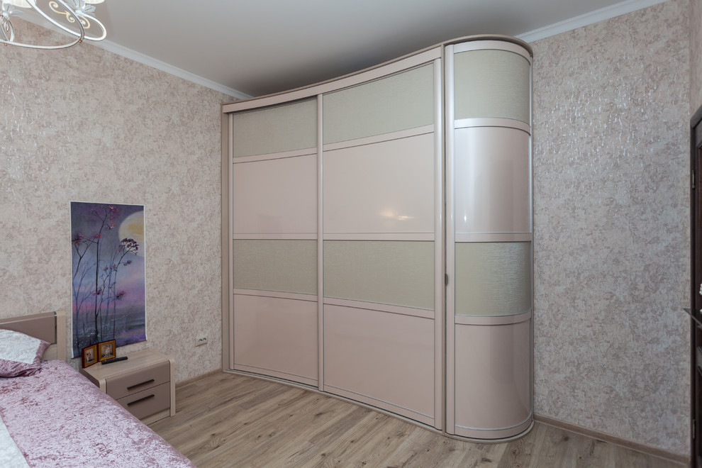 Шкаф купе с радиусными фасадами