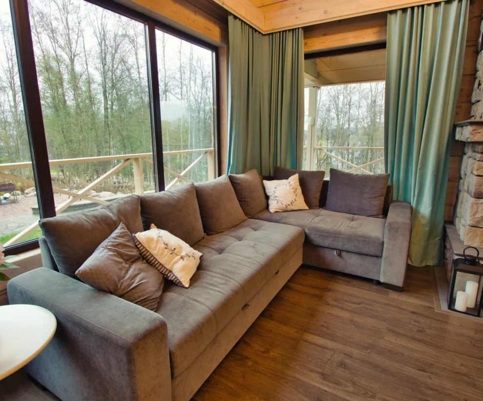 Дом на берегу озера в деревне Силино