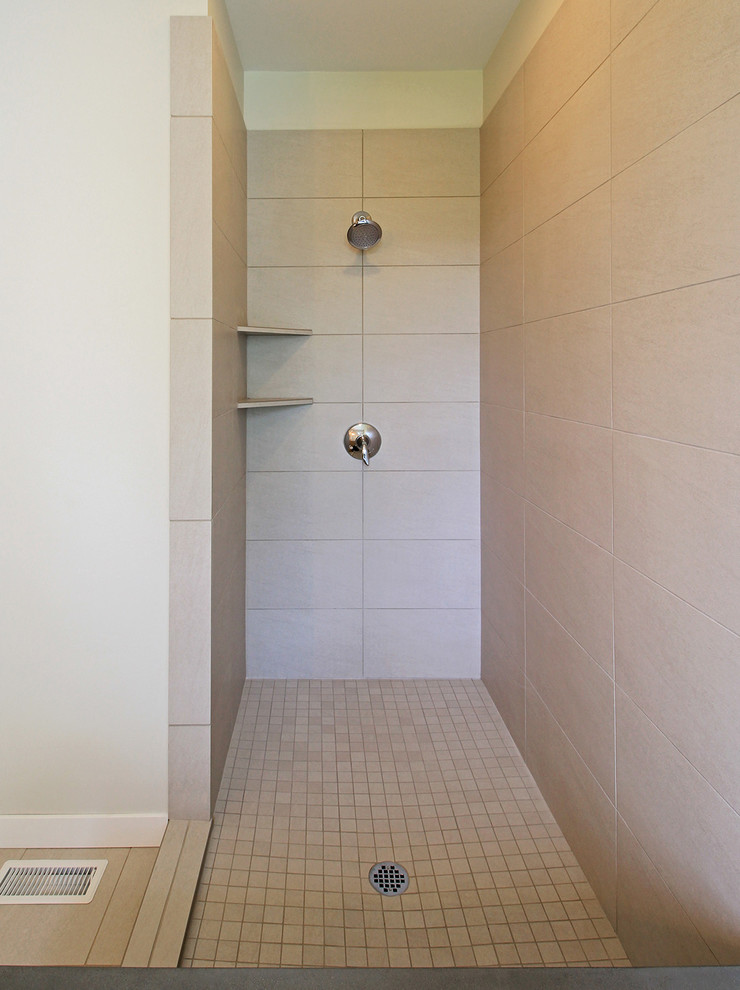 Design ideas for a mid-sized country master bathroom in Seattle with an open shower, gray tile, porcelain tile, grey walls and porcelain floors.
