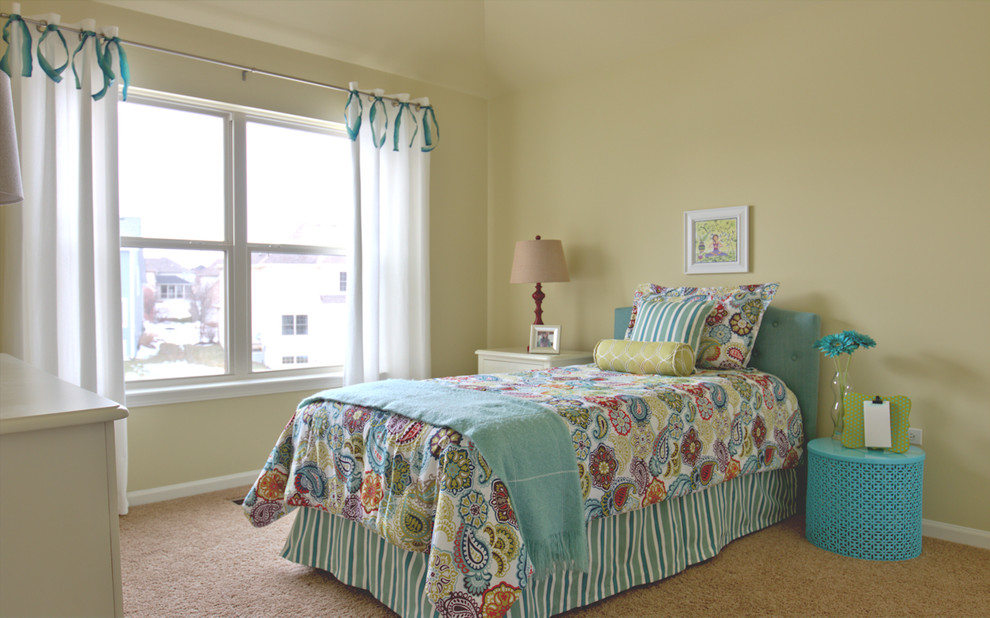 Kids' bedroom - bedroom and small transitional girl carpeted kids' bedroom idea in Chicago with green walls