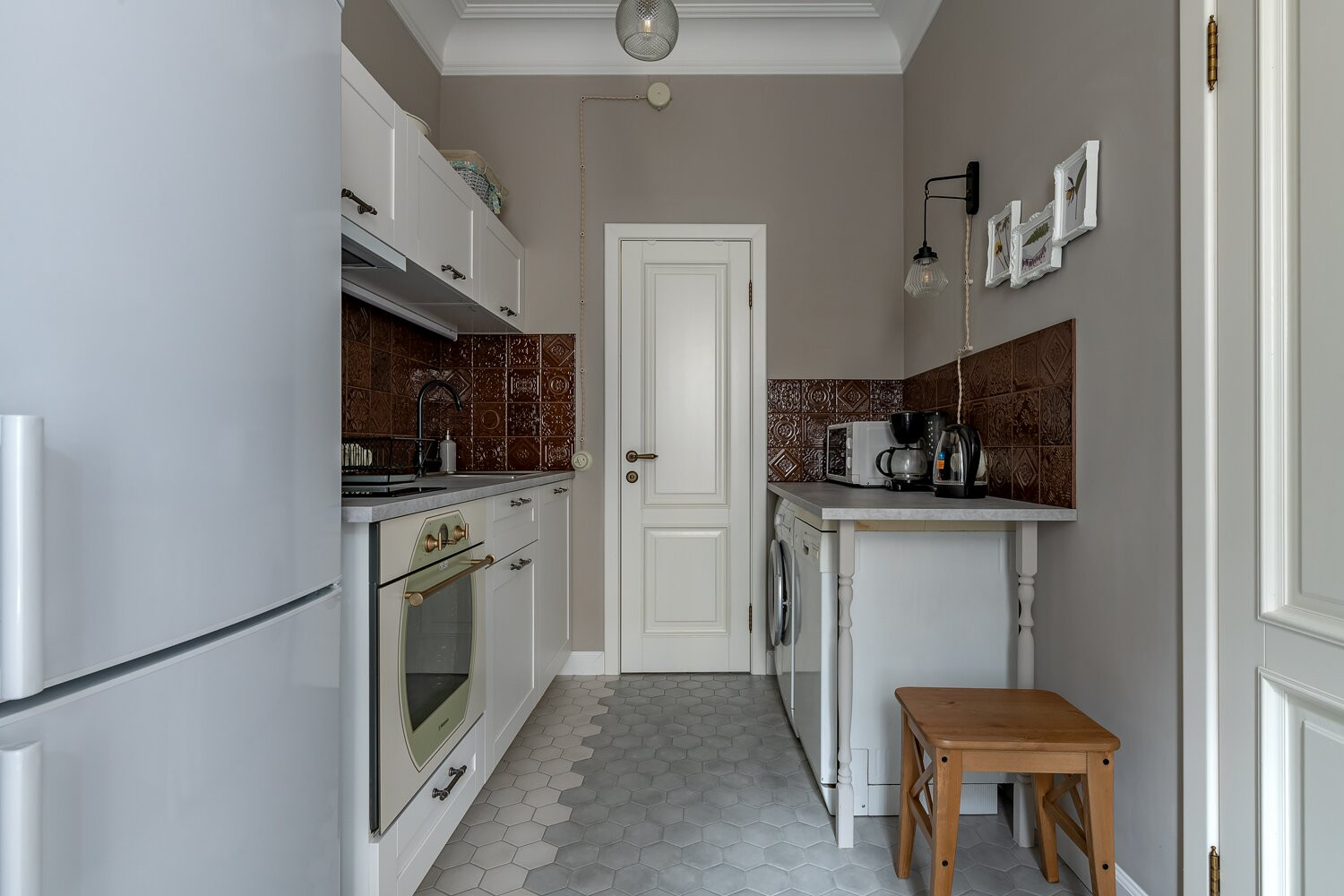 ...И под аркой на Галерной наши тени навсегда...