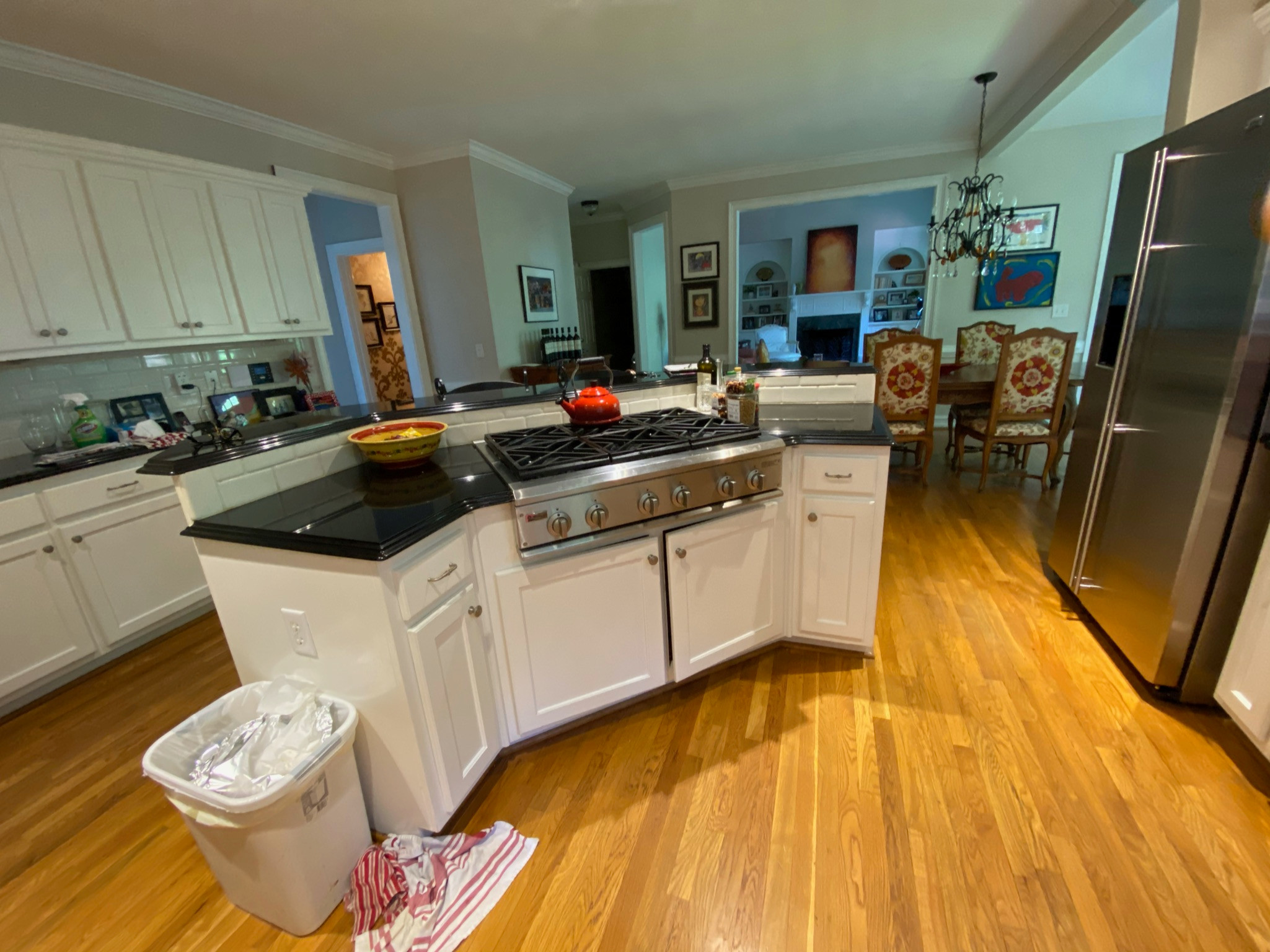 ATLANTA WHITE transitional kitchen